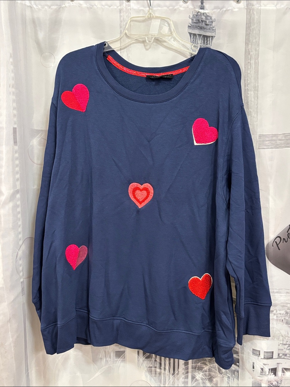 NWOT Jane & Delancey Heart Sweatshirt